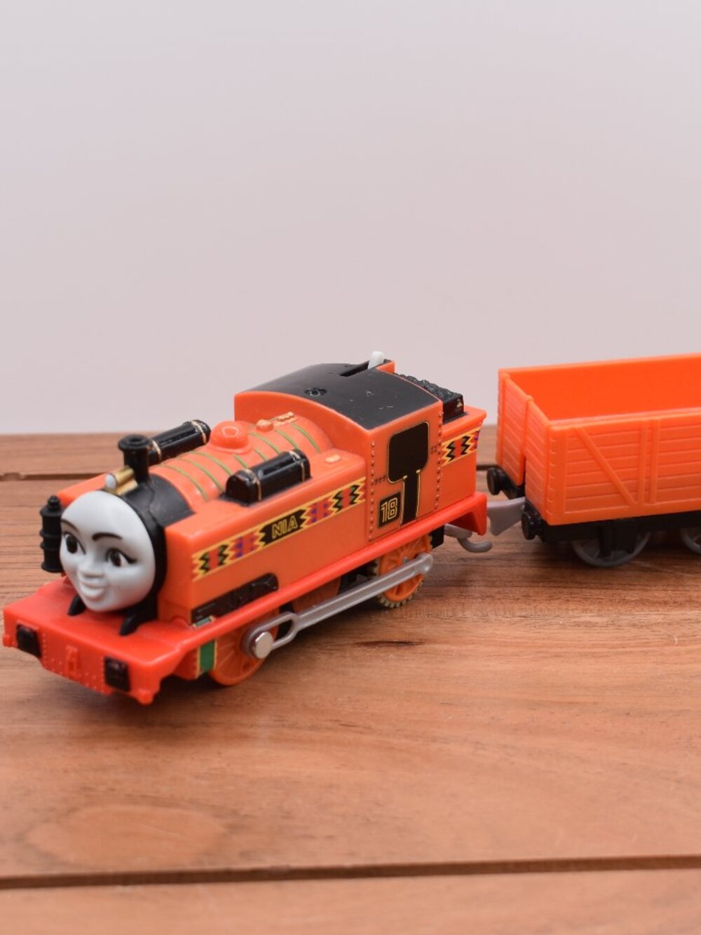 NIA 18 - 2013 Gullane Thomas & Friends TrackMaster Engine Motorized Oran…